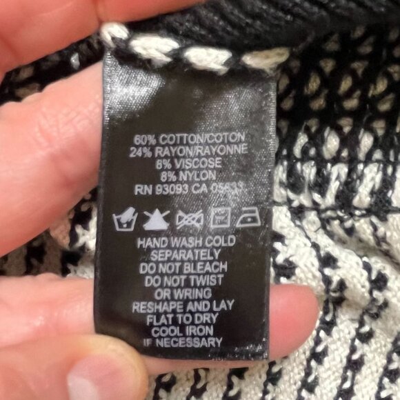 Nic + Zoe Black White Textured Zip Sweater Jacket Size XS - Picture 11 of 12